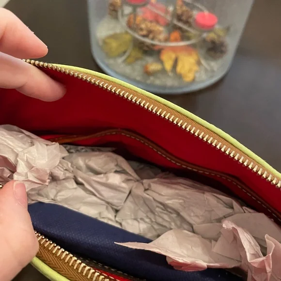 NEW Dooney & Bourke Lime and Tan Shoulder Bag